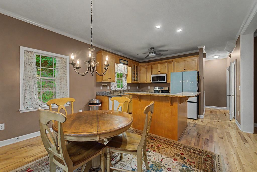 77 Pigeon Creek Trail