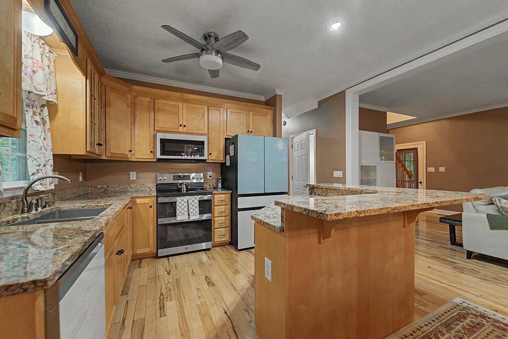 77 Pigeon Creek Trail