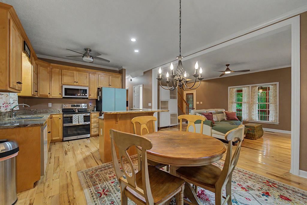 77 Pigeon Creek Trail