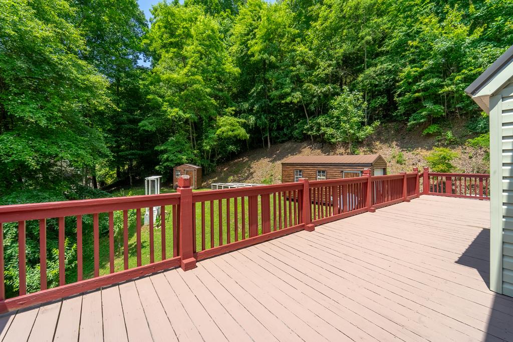 77 Pigeon Creek Trail
