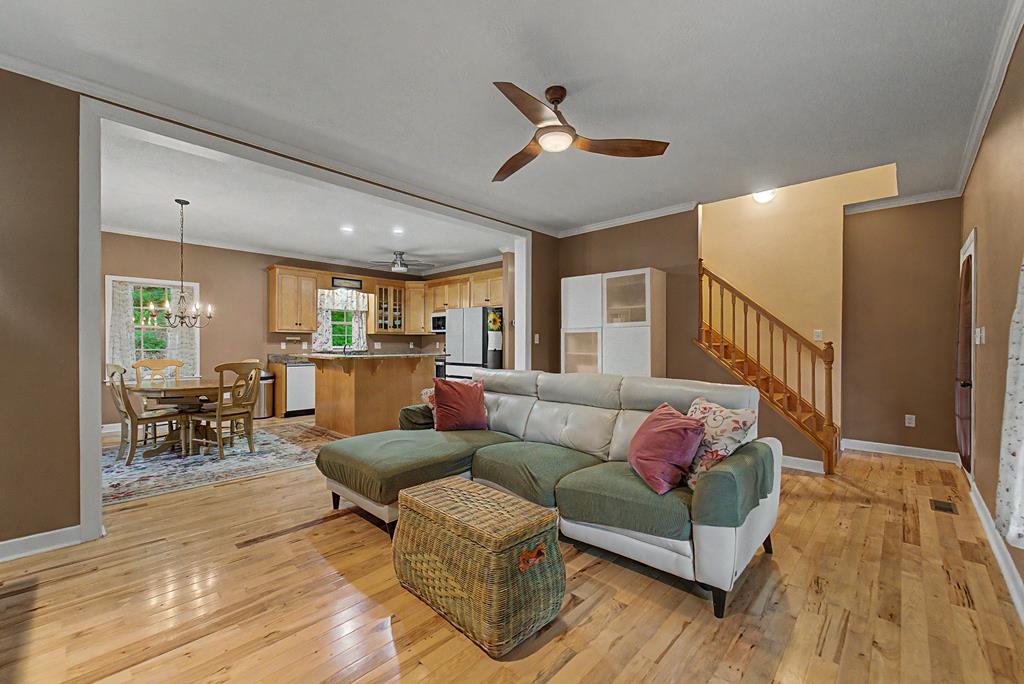 77 Pigeon Creek Trail