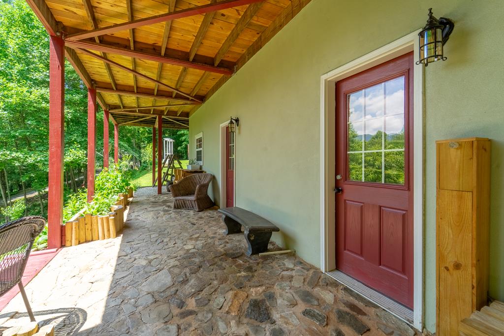 77 Pigeon Creek Trail