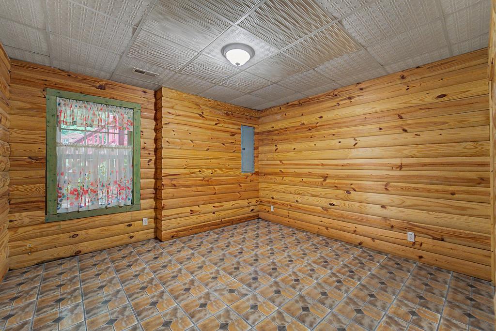 77 Pigeon Creek Trail