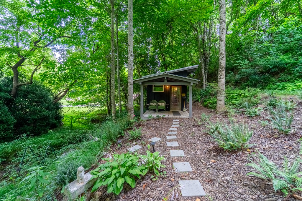 75 Mountain View Rd