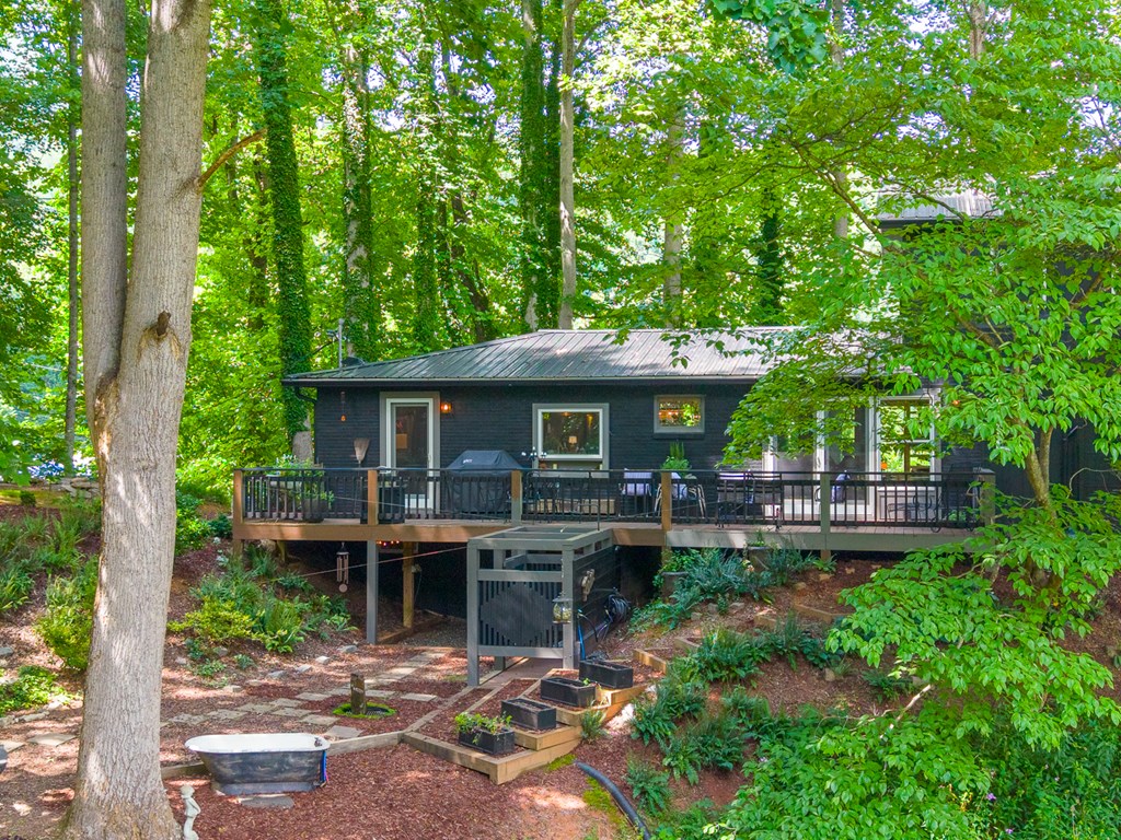 75 Mountain View Rd