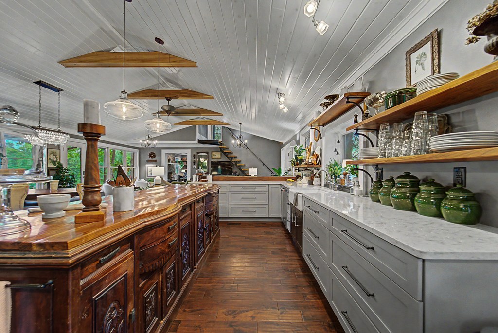 75 Mountain View Rd