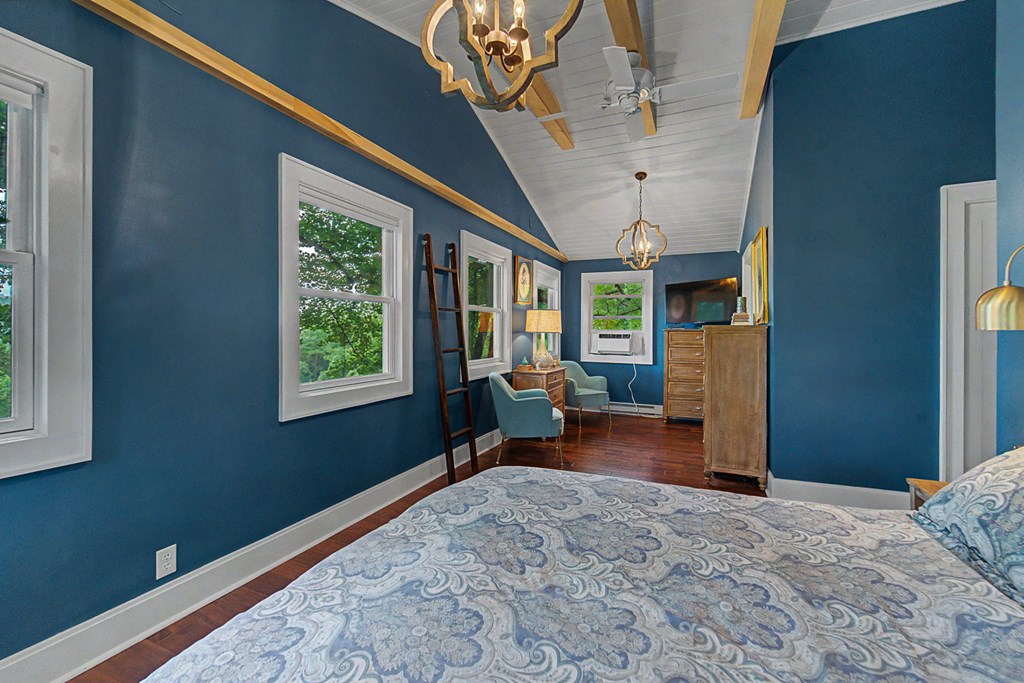 75 Mountain View Rd