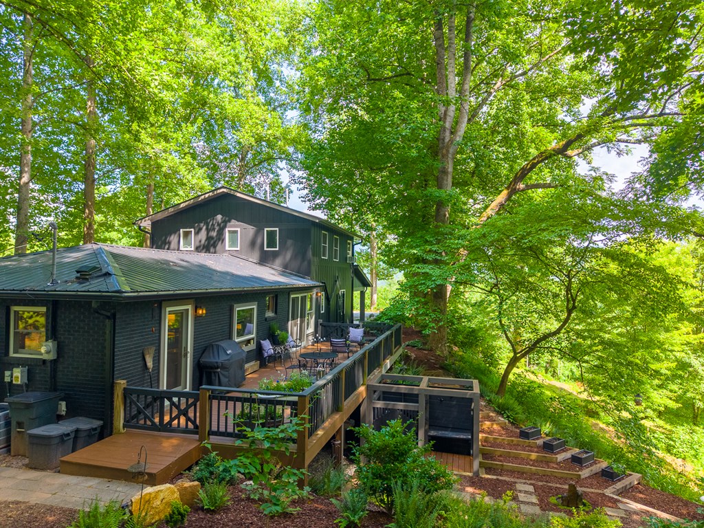 75 Mountain View Rd