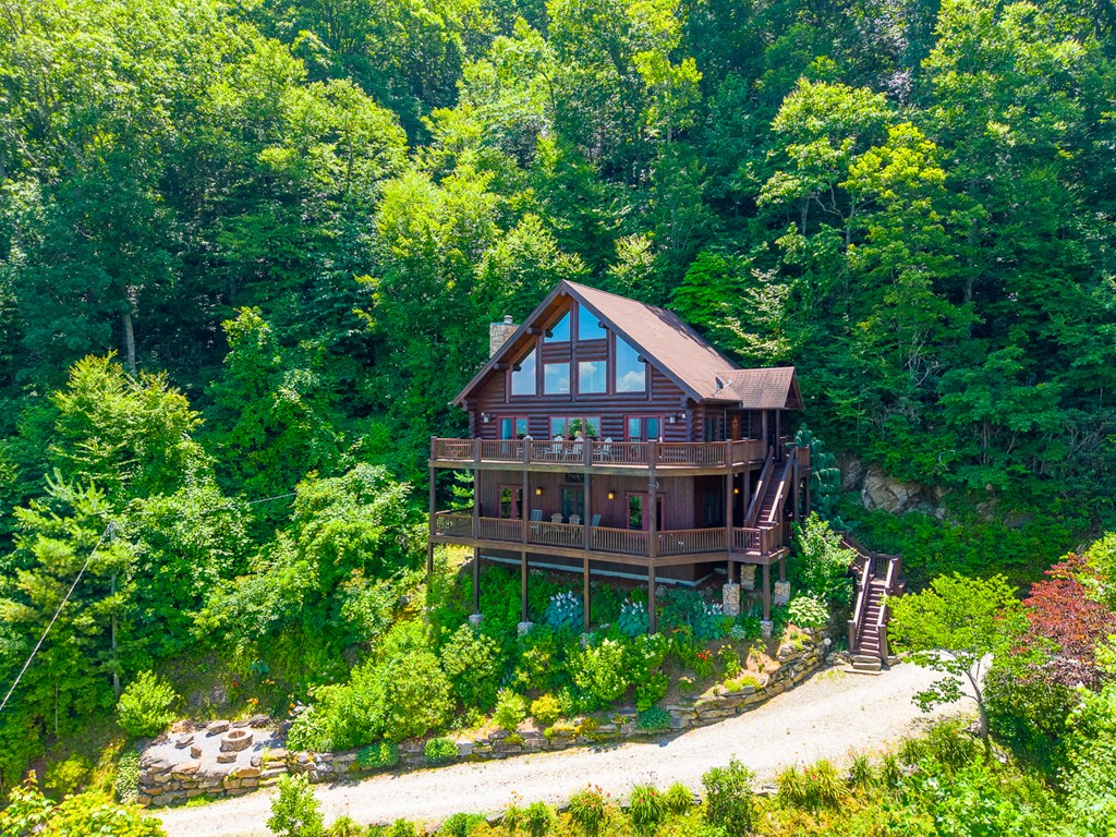 92 Falcons Peak Lane