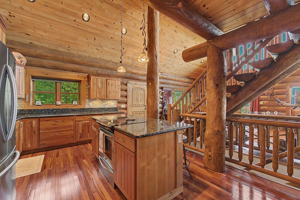 92 Falcons Peak Lane