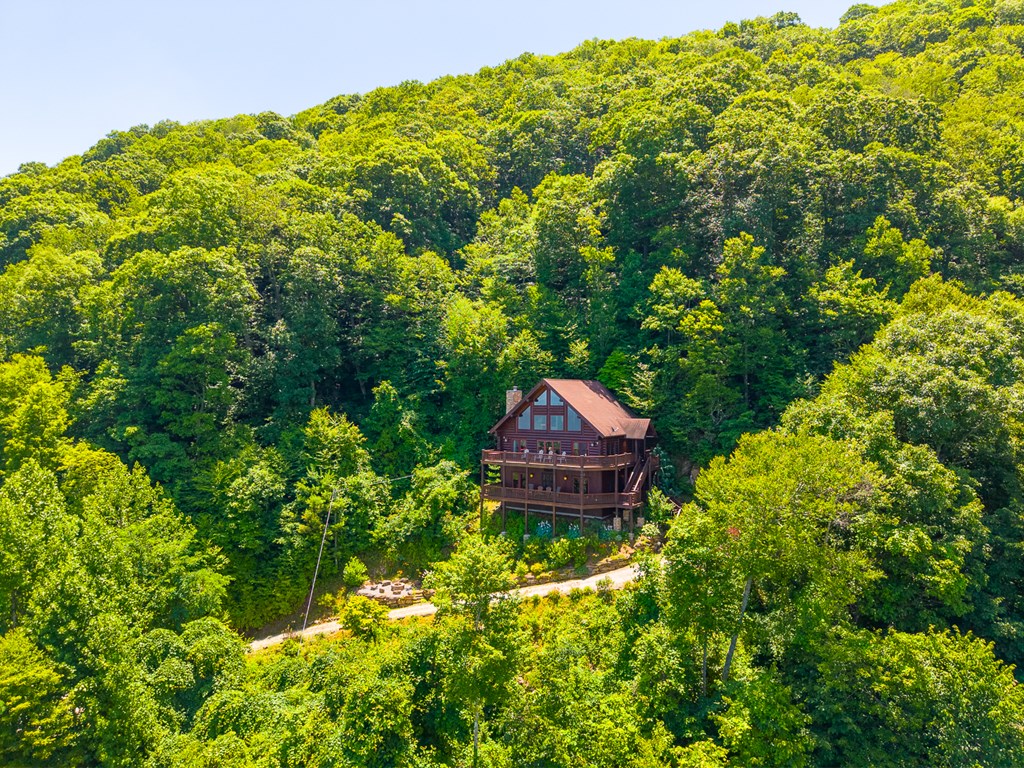 92 Falcons Peak Lane