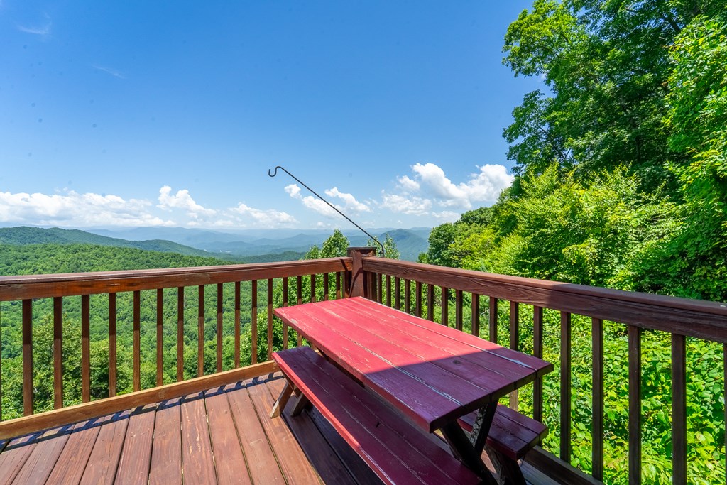 92 Falcons Peak Lane
