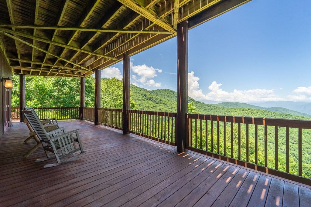 92 Falcons Peak Lane