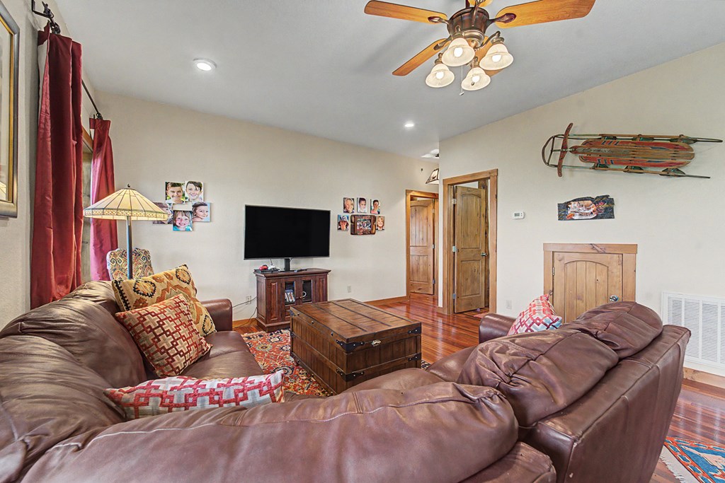 92 Falcons Peak Lane