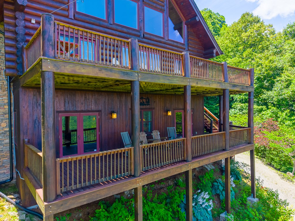 92 Falcons Peak Lane