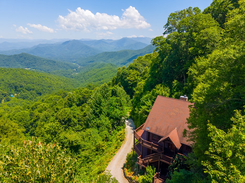 92 Falcons Peak Lane