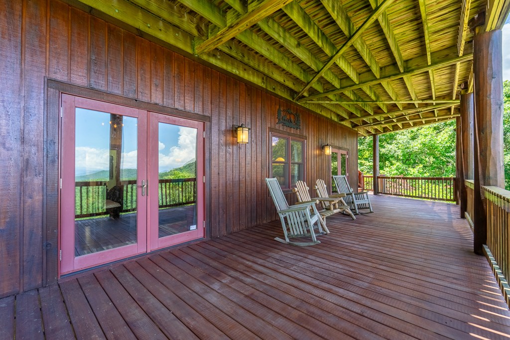 92 Falcons Peak Lane