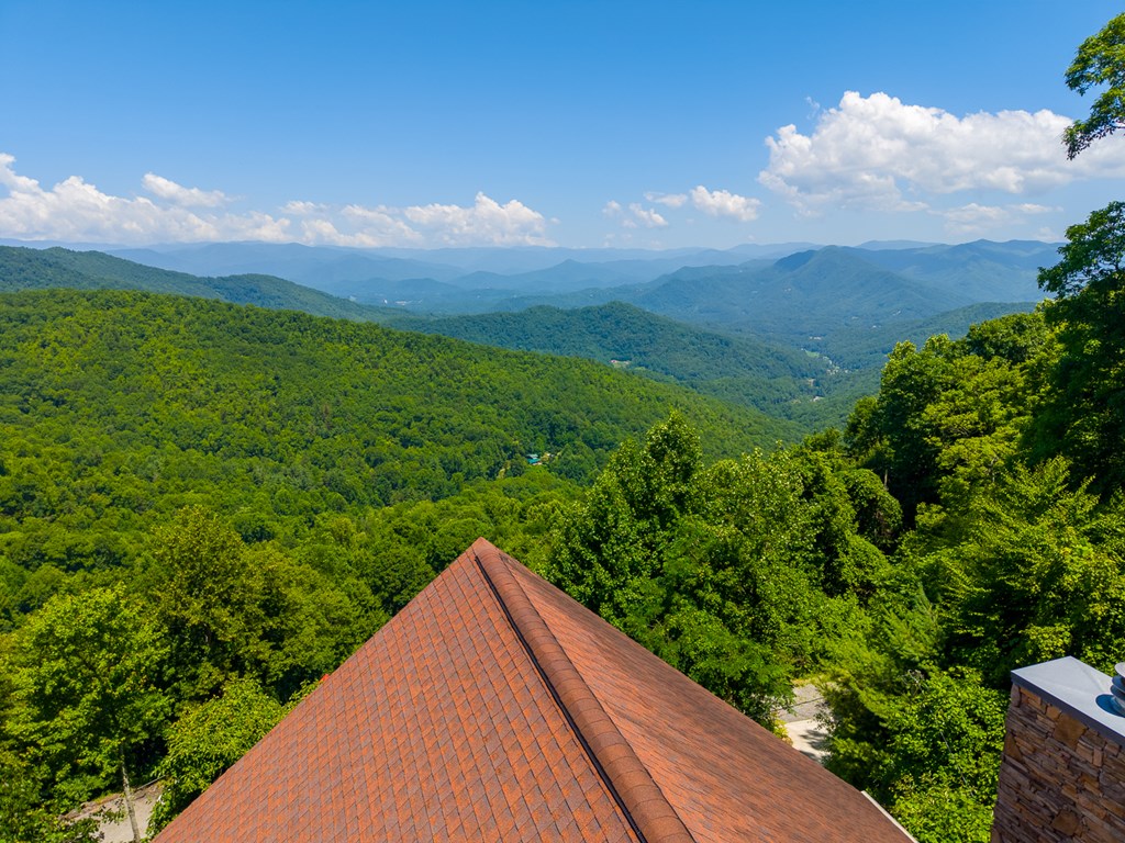 92 Falcons Peak Lane