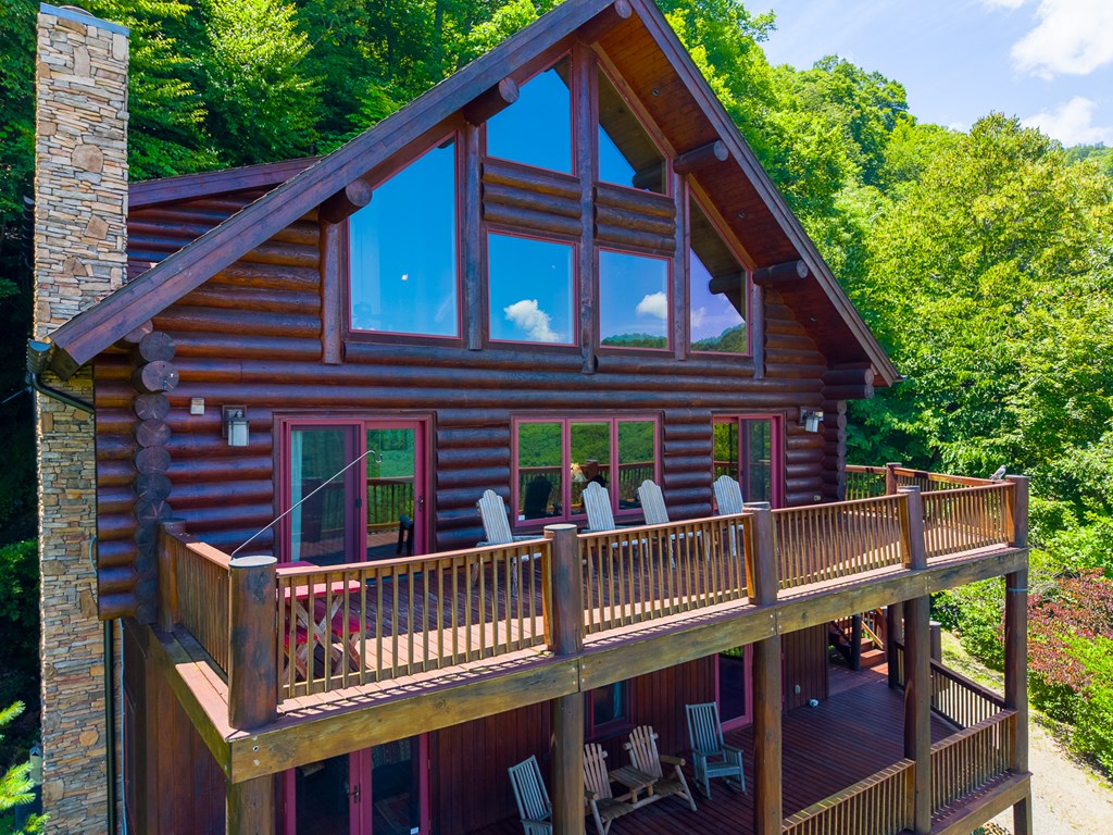 92 Falcons Peak Lane