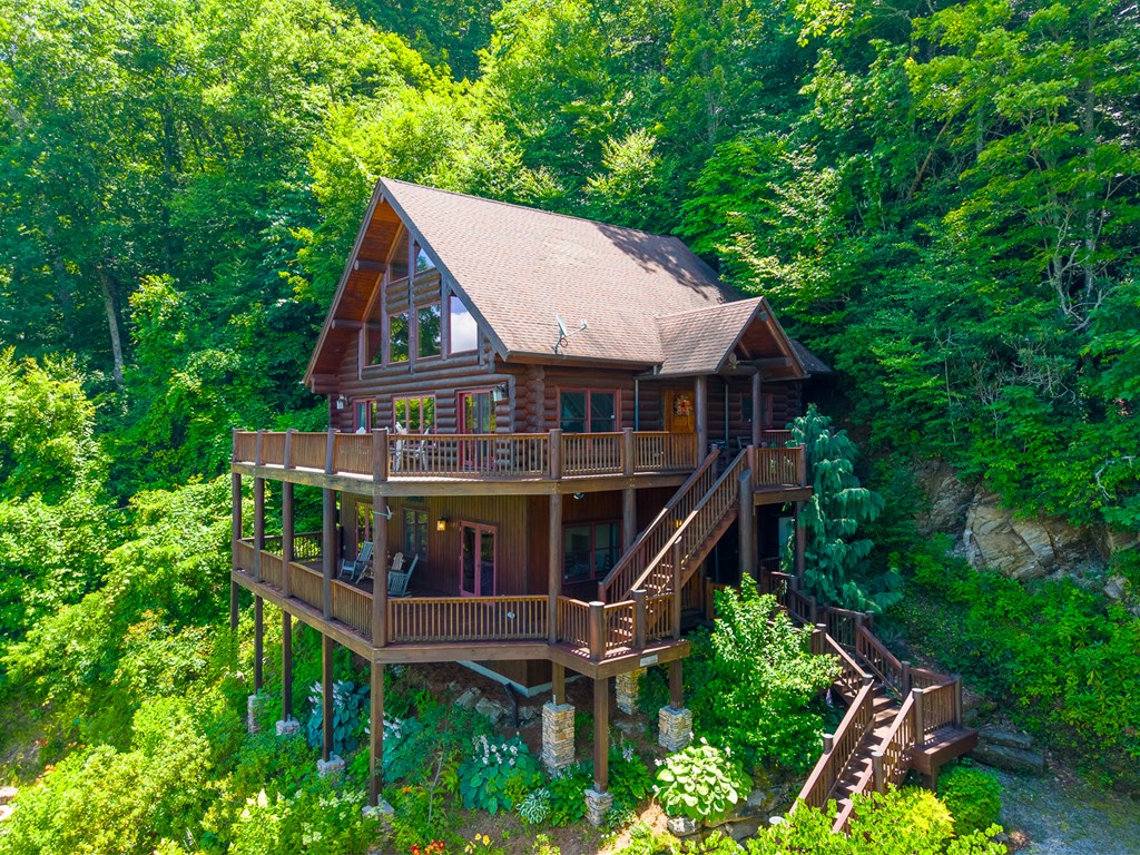 92 Falcons Peak Lane
