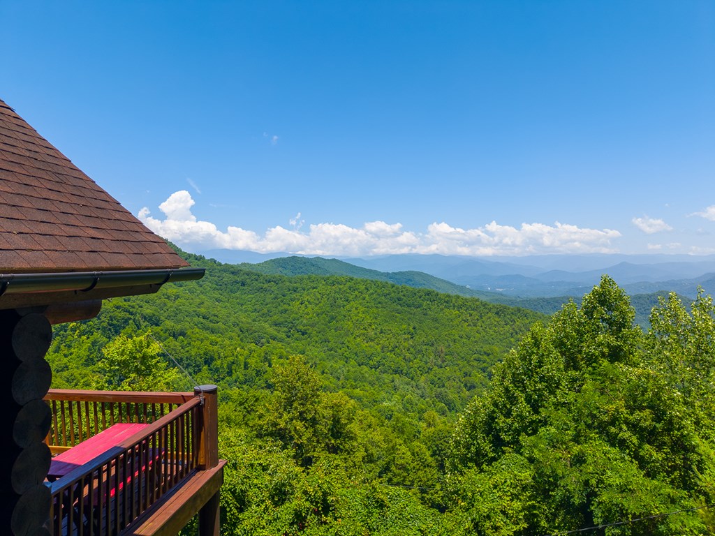 92 Falcons Peak Lane