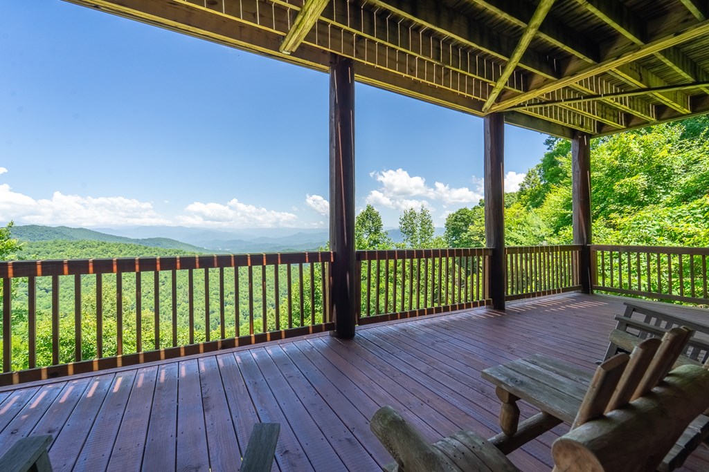 92 Falcons Peak Lane