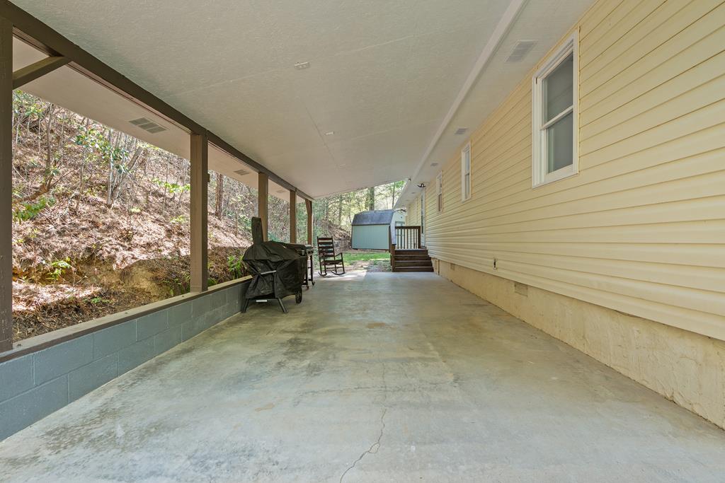144 Bent Pine Dr