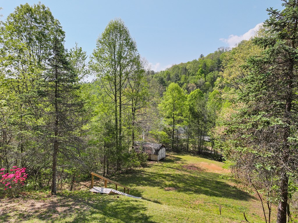 144 Bent Pine Dr