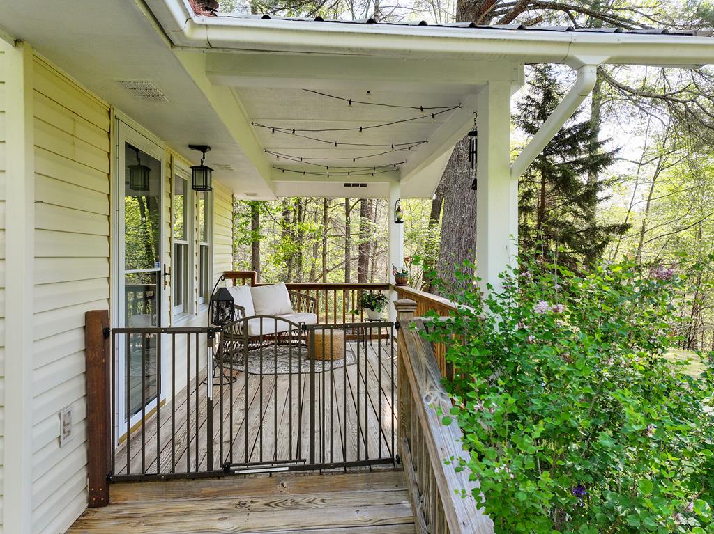 144 Bent Pine Dr