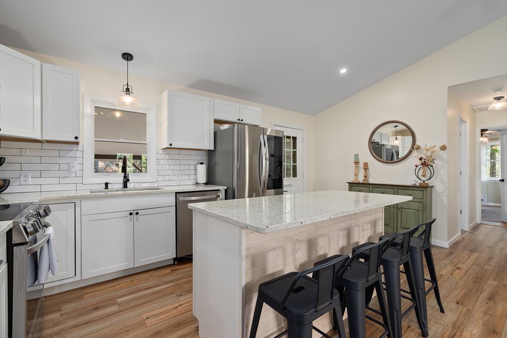 144 Bent Pine Dr
