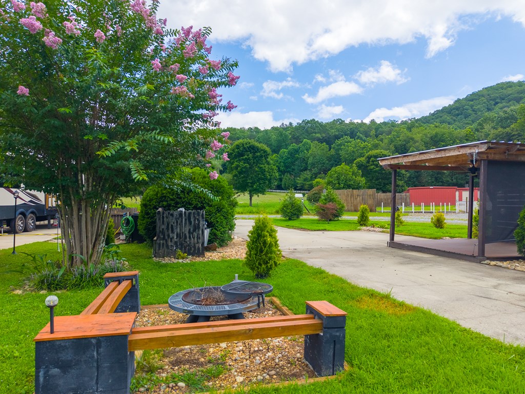 50 Timber Leaf Dr