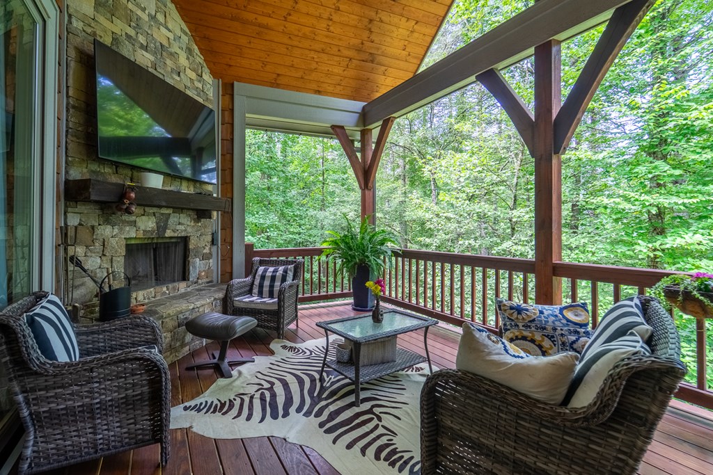 491 Rustling Woods Trail