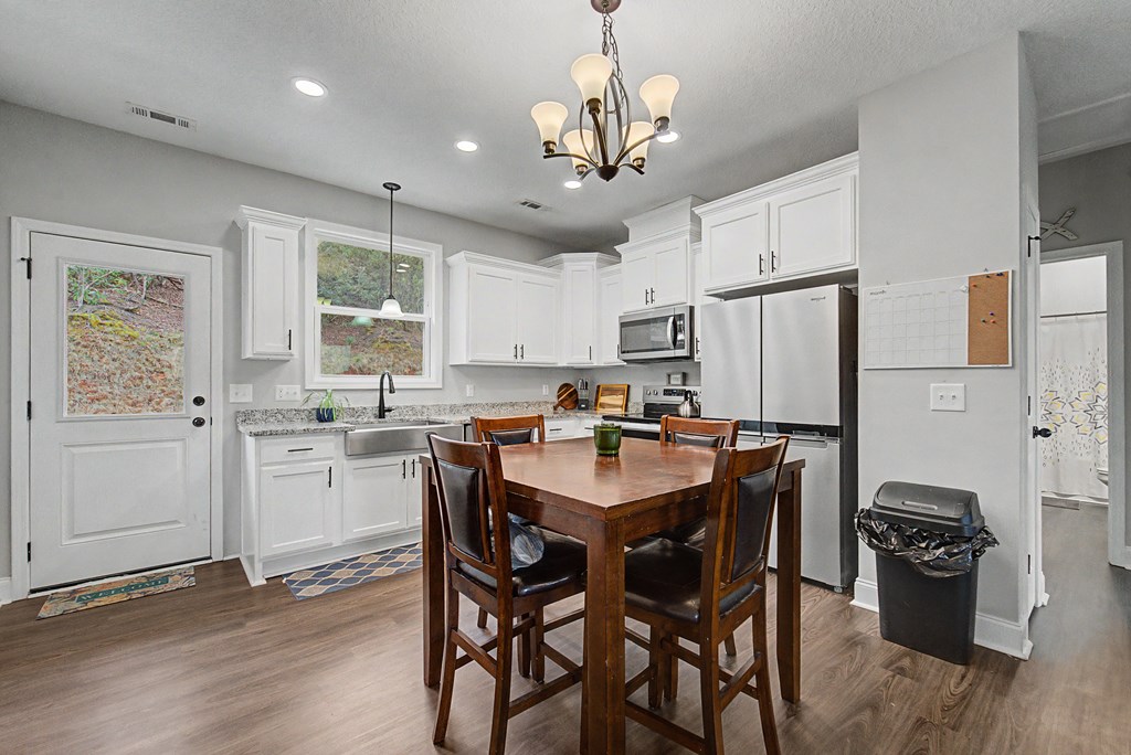 254 Ivory Lane