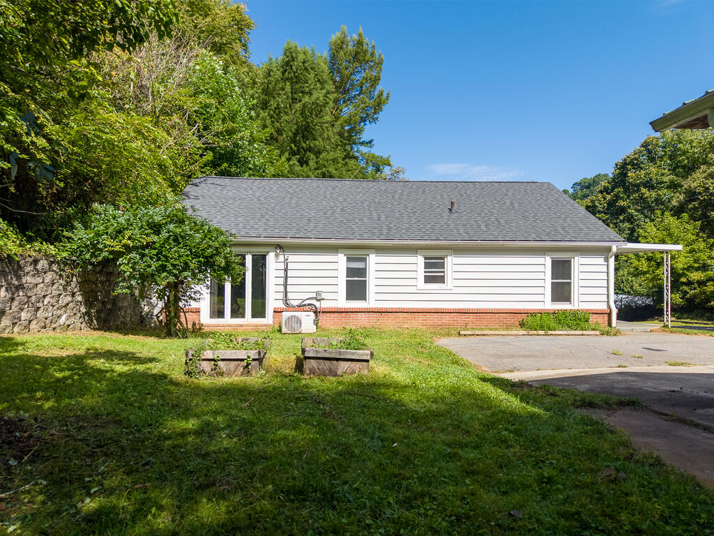 80 Nature Lane