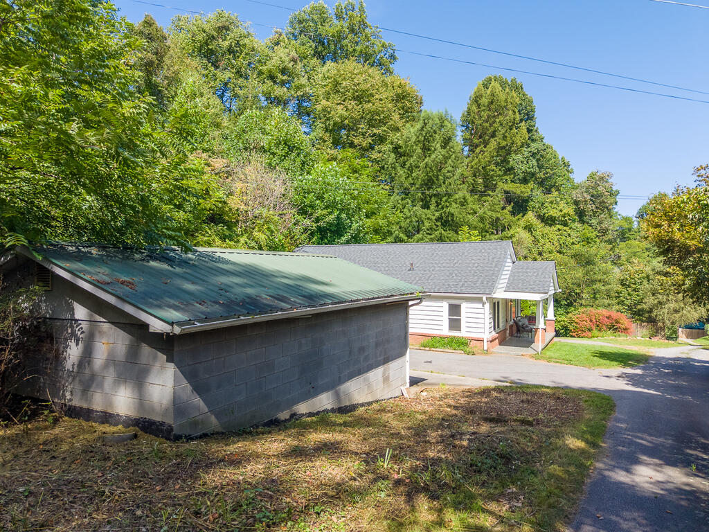 80 Nature Lane