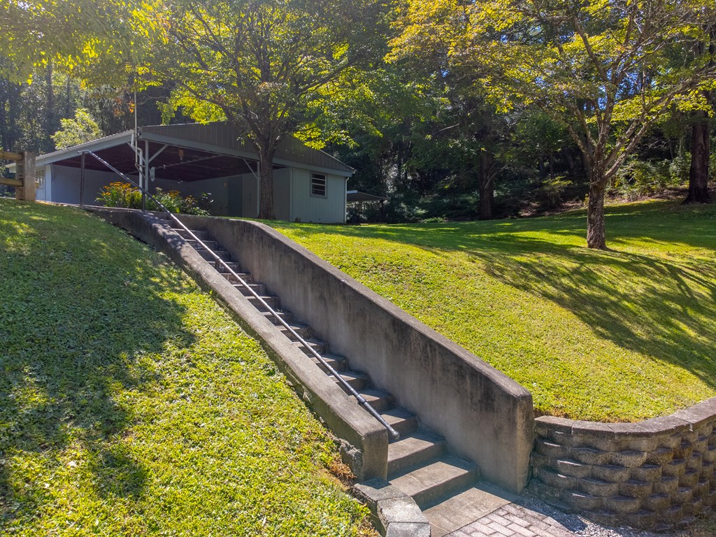144 Cherry St