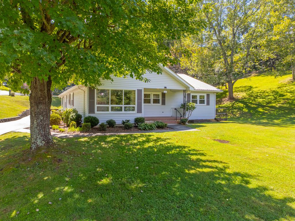 144 Cherry St