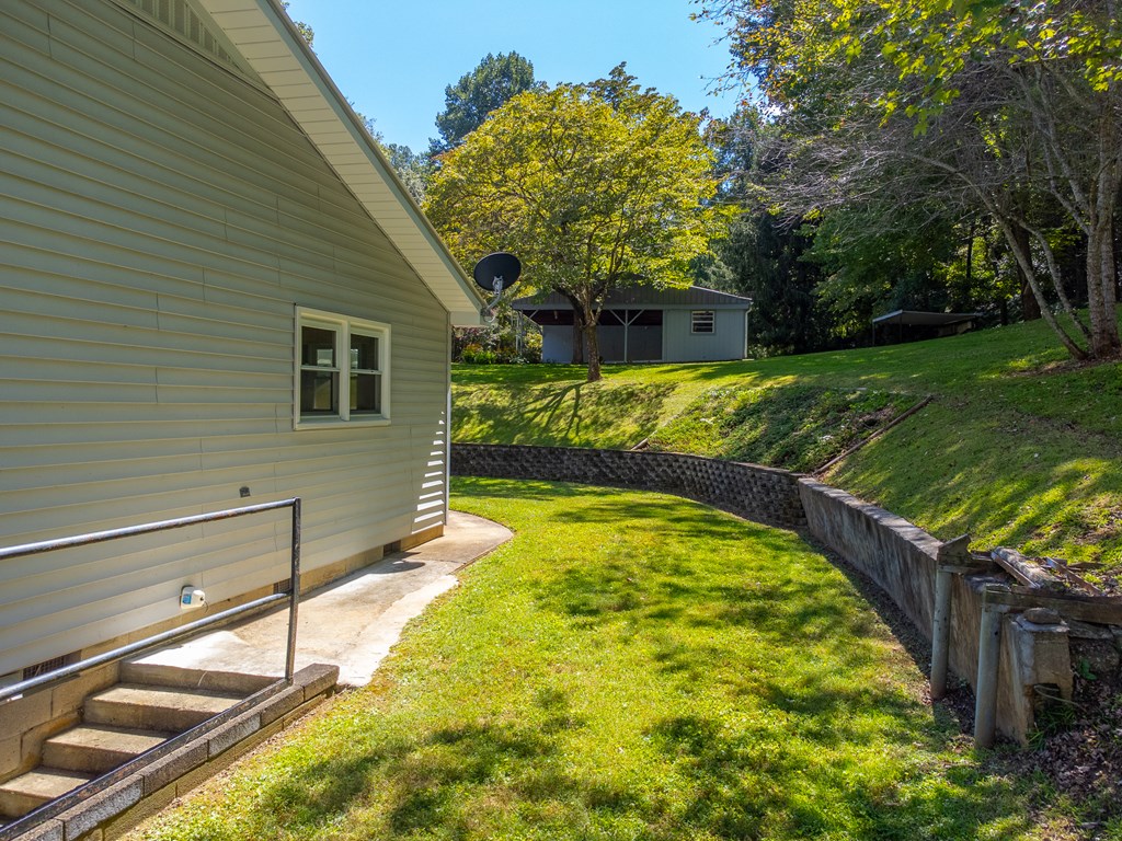 144 Cherry St