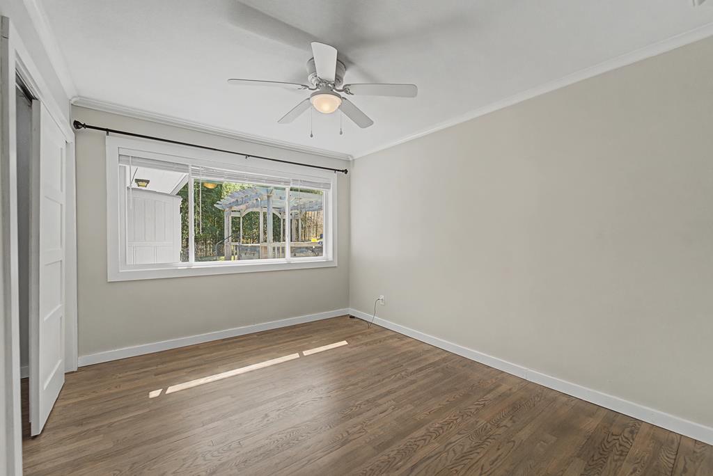 240 N Country Club Dr