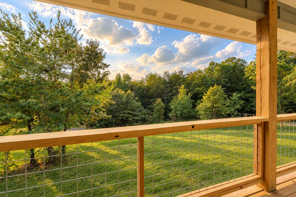 405 Sunshine Acres