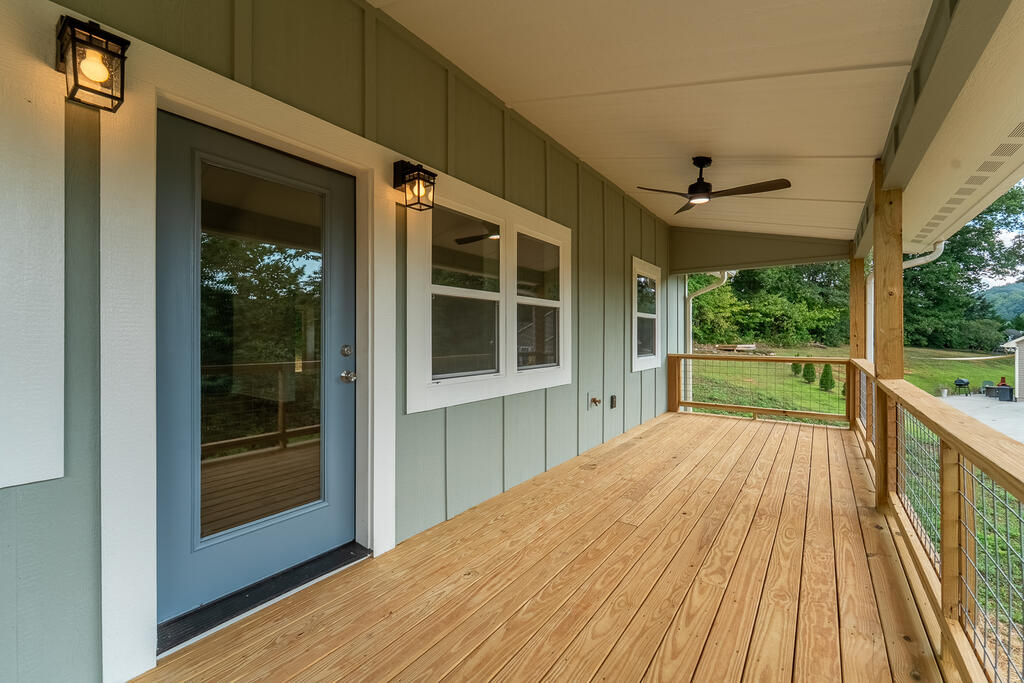 405 Sunshine Acres
