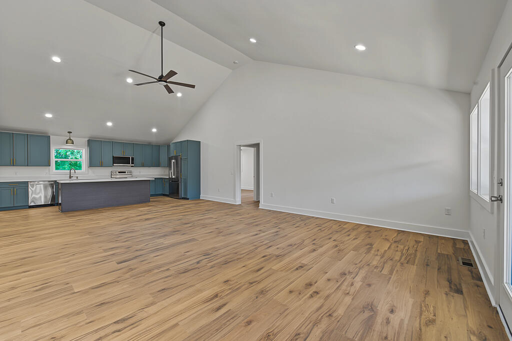 405 Sunshine Acres
