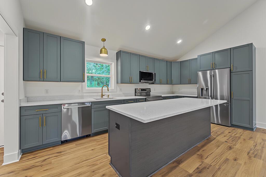 405 Sunshine Acres
