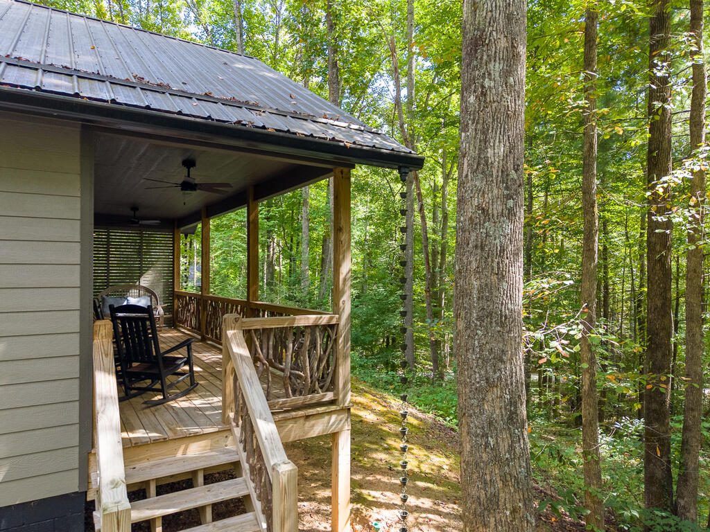 4017 Canada Rd