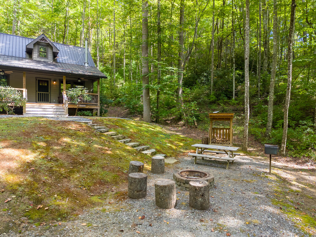 4017 Canada Rd