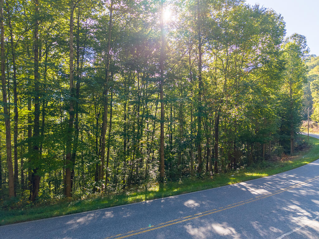 4017 Canada Rd