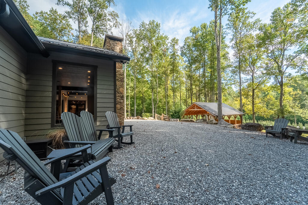 4017 Canada Rd
