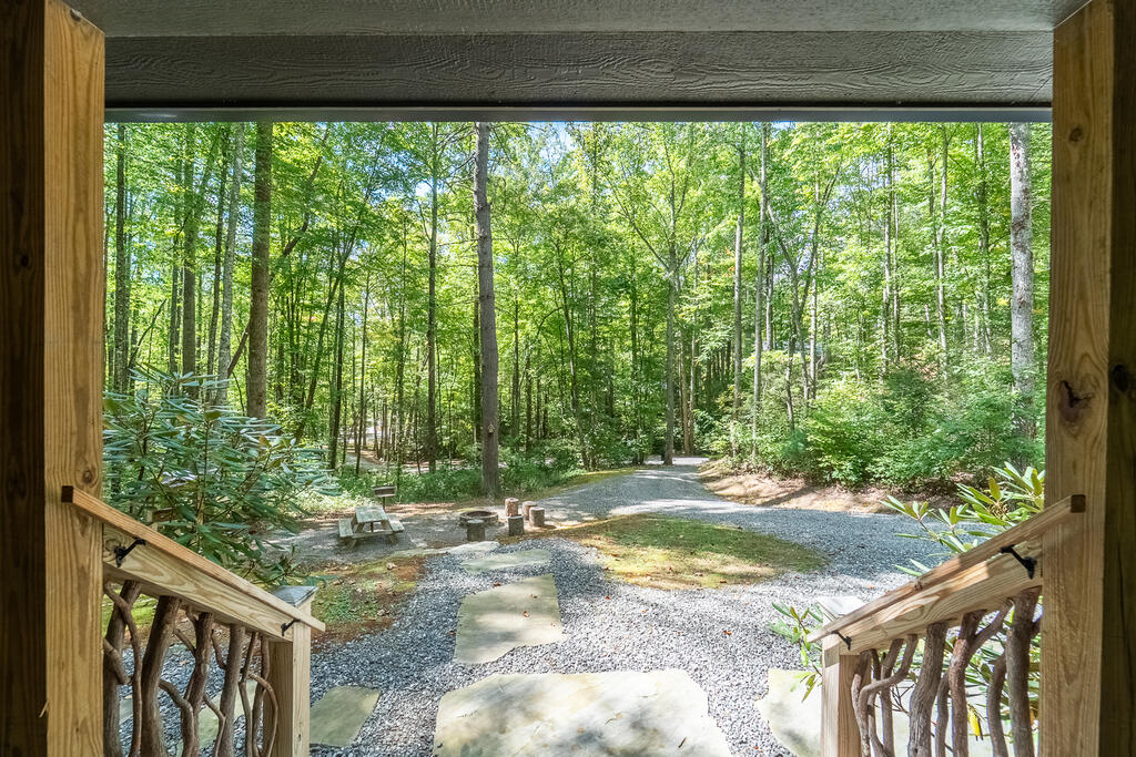 4017 Canada Rd