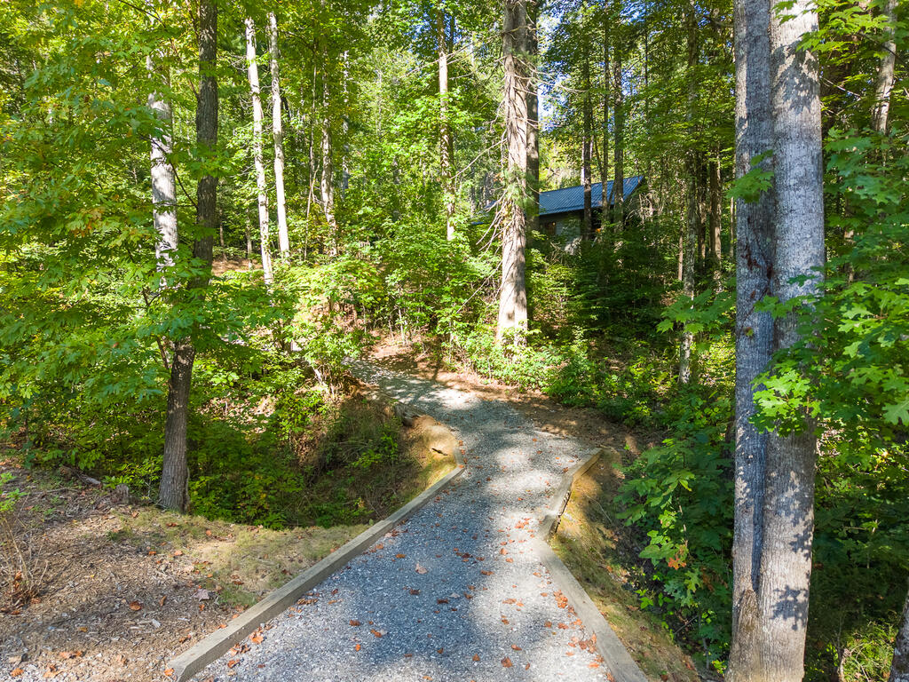 4017 Canada Rd