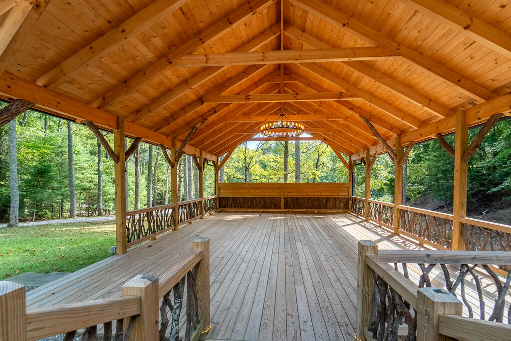 4017 Canada Rd